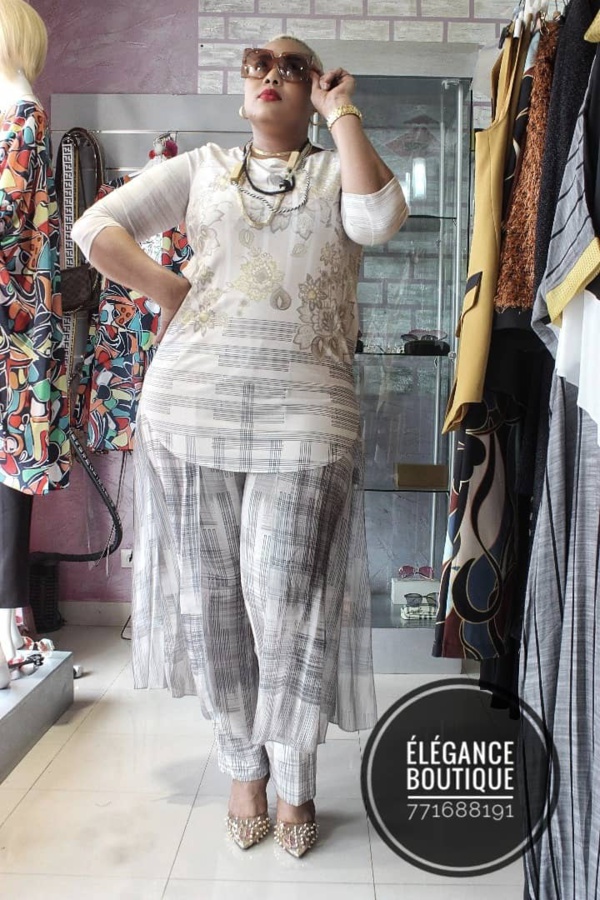 Amina Poté dément son départ de chez "You" : "Je suis et je reste à la TFM !" Amina Poté dément son départ de chez "You" : "Je suis et je reste à la TFM !"