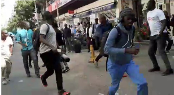 Marche « Nio Lank » : les journalistes pris pour cible par la Police Marche « Nio Lank » : les journalistes pris pour cible par la Police