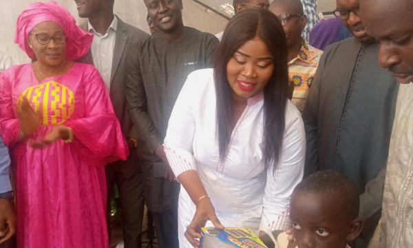 Fatoumata Niang Ba: «L’éducation est l’arme la plus puissante qu’on puisse utiliser pour changer le monde» Fatoumata Niang Ba: «L’éducation est l’arme la plus puissante qu’on puisse utiliser pour changer le monde»