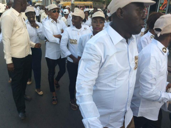Expulsé au grand jour de son bureau avec ses employés, qui veut la peau du Directeur Général du CNRE, Sidy Sam? Expulsé au grand jour de son bureau avec ses employés, qui veut la peau du Directeur Général du CNRE, Sidy Sam?