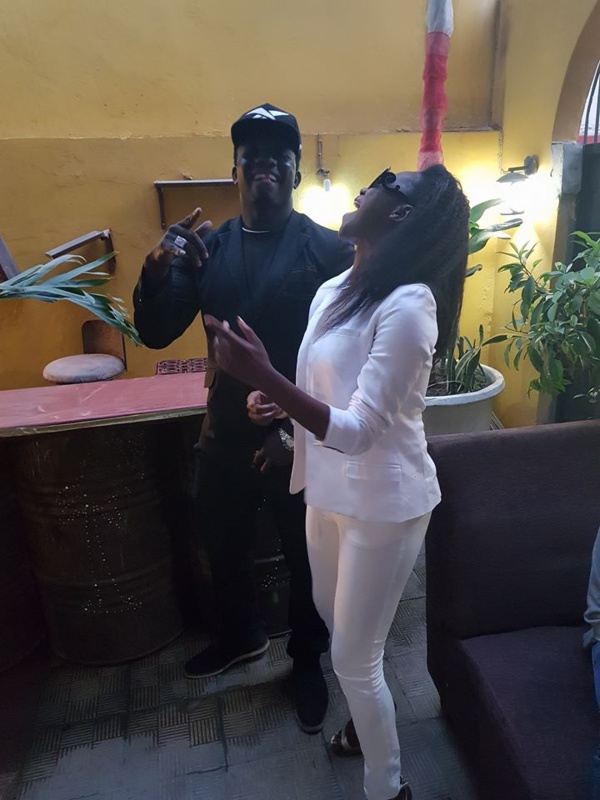 La surprenante réponse de Fatim ô répondant à un voeu d'un auditeur qui lui a souhaité d'avoir enfin un... "bon mari pour 2020" La surprenante réponse de Fatim ô répondant à un voeu d'un auditeur qui lui a souhaité d'avoir enfin un... "bon mari pour 2020"