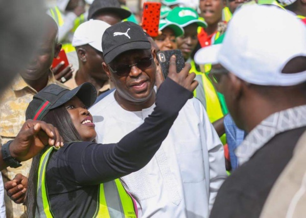 "Cleaning day"- Après avoir donné le ton, le couple Présidentiel du Sénégal a été la grande attraction (images exclusives)