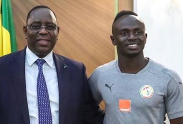 Sadio Mané va présenter son trophée au chef de l’État