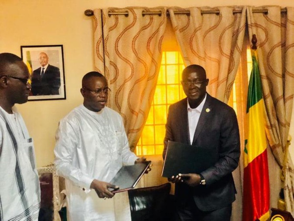 LE STADE DEMBA DIOP CÉDÉ À LA FÉDÉRATION DE FOOTBALL POUR RÉFECTION LE STADE DEMBA DIOP CÉDÉ À LA FÉDÉRATION DE FOOTBALL POUR RÉFECTION