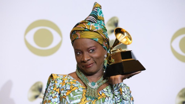 Grammy Awards: Angélique Kidjo récompensée, une cérémonie hommage à Kobe Bryant Grammy Awards: Angélique Kidjo récompensée, une cérémonie hommage à Kobe Bryant