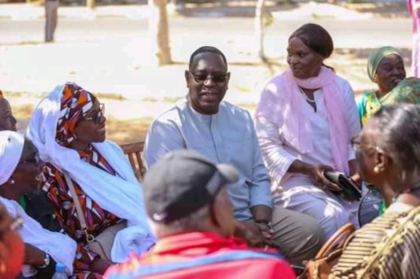 2 ème journée "Cleaning day"- Le Pr Macky Sall y a participé (images) 2 ème journée "Cleaning day"- Le Pr Macky Sall y a participé (images)