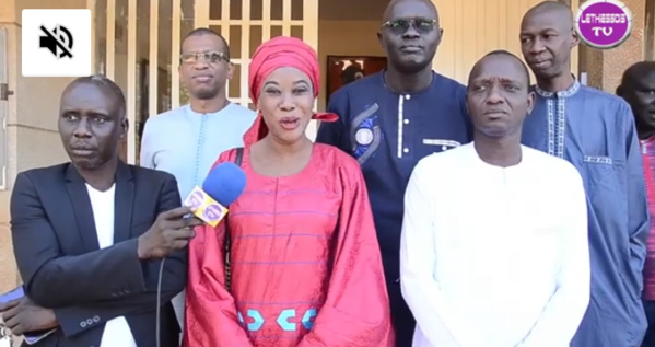 Les anciens du Lycée Malick Sy de Thies offre du matériel Les anciens du Lycée Malick Sy de Thies offre du matériel