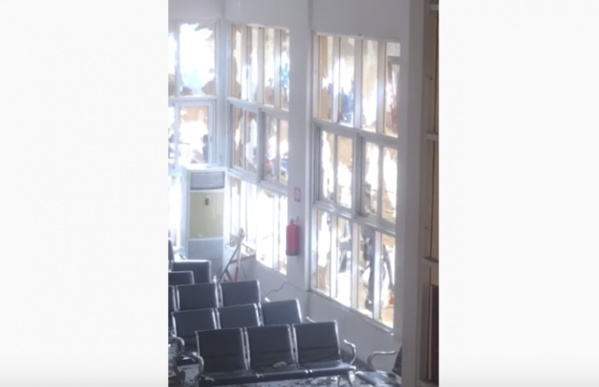 SAINT-LOUIS - INTIFADA ET RUDES AFFRONTEMENTS ENTRE PÊCHEURS ET FORCES DE L’ORDRE -DES POLICIERS BLESSES, DE NOMBREUX DEGATS ET MOULT INTERPELLATIONS SAINT-LOUIS - INTIFADA ET RUDES AFFRONTEMENTS ENTRE PÊCHEURS ET FORCES DE L’ORDRE -DES POLICIERS BLESSES, DE NOMBREUX DEGATS ET MOULT INTERPELLATIONS