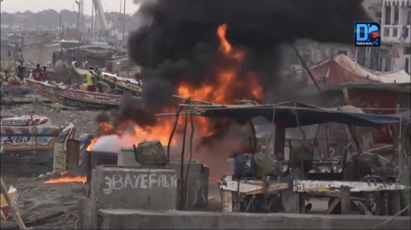 Saint-Louis : Les affrontements entre pêcheurs et forces de l'ordre laissent place à la bataille politique sur le terrain des opérations. Saint-Louis : Les affrontements entre pêcheurs et forces de l'ordre laissent place à la bataille politique sur le terrain des opérations.