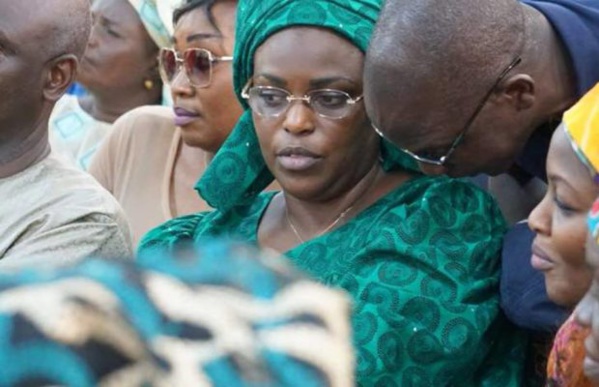 Usurpation d’identité de la Première dame et arnaque sur Twitter (communiqué) Usurpation d’identité de la Première dame et arnaque sur Twitter (communiqué)