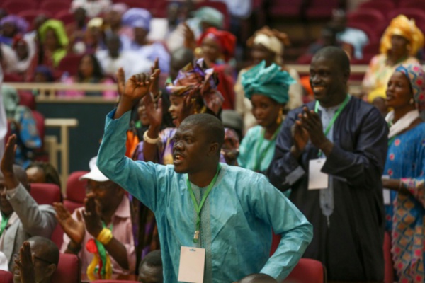 Nouakchott : Le président Macky Sall a rencontré les Sénégalais établis en Mauritanie. Nouakchott : Le président Macky Sall a rencontré les Sénégalais établis en Mauritanie.