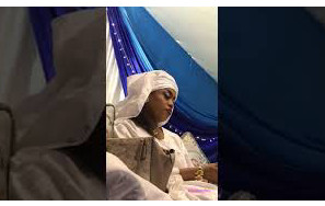 Sokhna Aïda Diallo fait monter la température avec ses pas de danse (Vidéo) Sokhna Aïda Diallo fait monter la température avec ses pas de danse (Vidéo)
