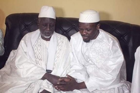 Disparition du khalife de Mpal : Ousmane Sonko rend hommage à El Hadji Lamine Ngom Disparition du khalife de Mpal : Ousmane Sonko rend hommage à El Hadji Lamine Ngom