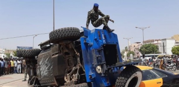Accident des Allées du Centenaire : 11 blessés dont 3 graves, selon la gendarmerie Accident des Allées du Centenaire : 11 blessés dont 3 graves, selon la gendarmerie