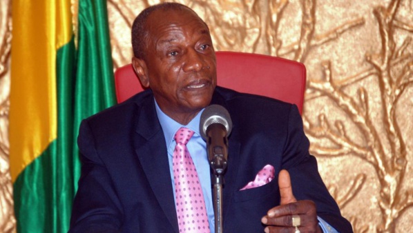 Guinée: le double scrutin est reporté, annonce le président Alpha Condé