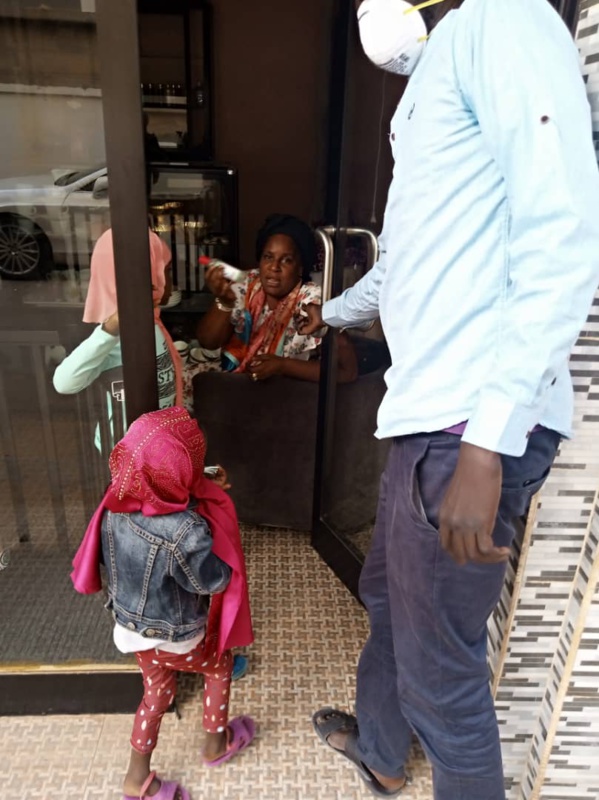 Lutte contre le coronavirus,Thierno Lo "arme"les marchés, mosquées... Lutte contre le coronavirus,Thierno Lo "arme"les marchés, mosquées...