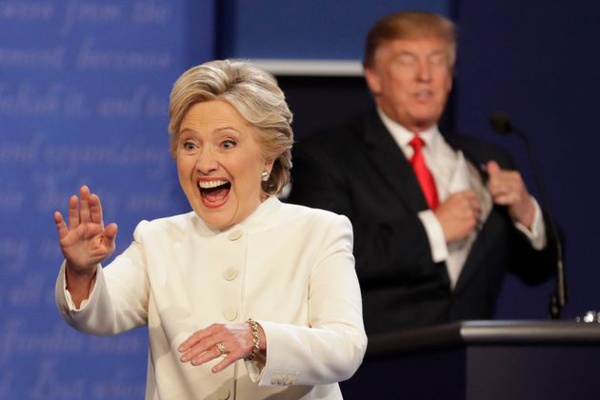 La gestion du coronavirus par Donald Trump irrite Hillary Clinton