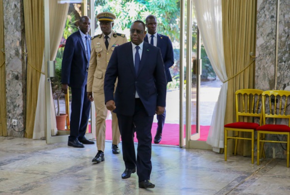 COVID-19 : Le président Macky Sall reprend les audiences au palais. COVID-19 : Le président Macky Sall reprend les audiences au palais.