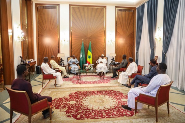 Coronavirus : Le président Macky Sall se félicite du rôle joué par la presse dans la lutte contre la pandémie.