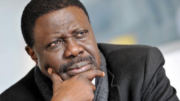 Décédé du Covid-19 : Pape Diouf a été inhumé à Yoff Décédé du Covid-19 : Pape Diouf a été inhumé à Yoff