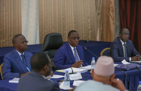 COMMUNIQUE DU CONSEIL DES MINISTRES DU MERCREDI 08 AVRIL 2020 COMMUNIQUE DU CONSEIL DES MINISTRES DU MERCREDI 08 AVRIL 2020