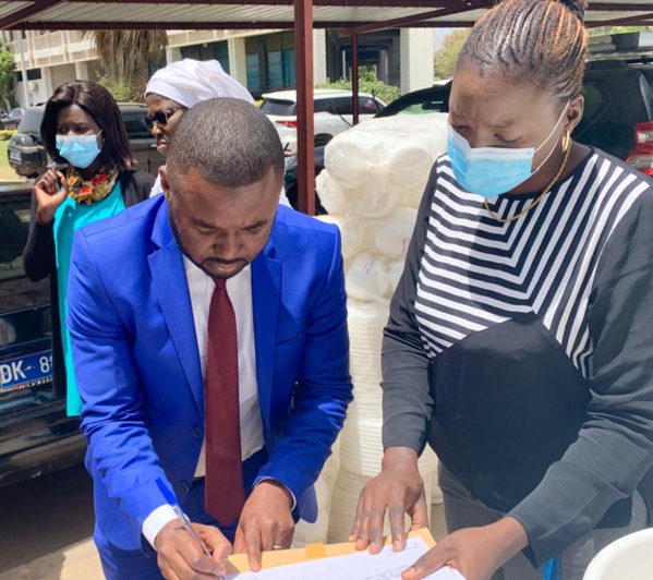 Le groupe La Poste en croisade contre le Coronavirus (Images) Le groupe La Poste en croisade contre le Coronavirus (Images)