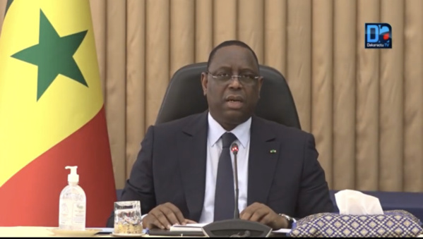Covid-19 vs Secteur privé : Macky Sall tape sur la table face aux licenciements et aux chômages techniques. Covid-19 vs Secteur privé : Macky Sall tape sur la table face aux licenciements et aux chômages techniques.