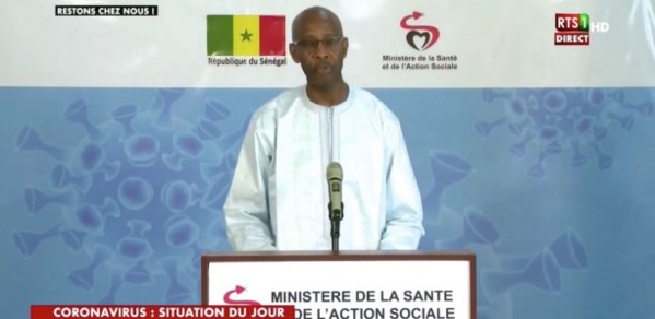 Covid-19 et travail : Macky signe l’interdiction de tout licenciement Covid-19 et travail : Macky signe l’interdiction de tout licenciement