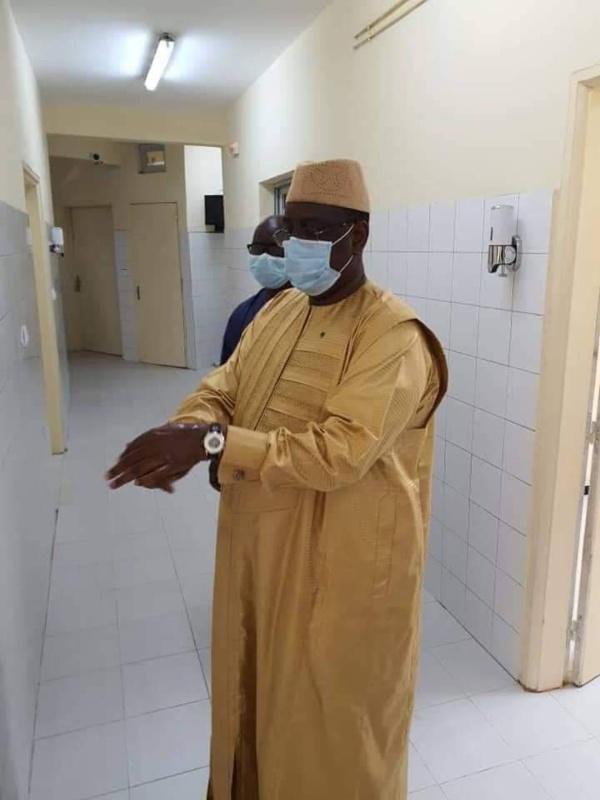 Visite surprise du Pr Macky Sall au CET de l'hôpital Idrissa Pouye de Grand Yoff (images)