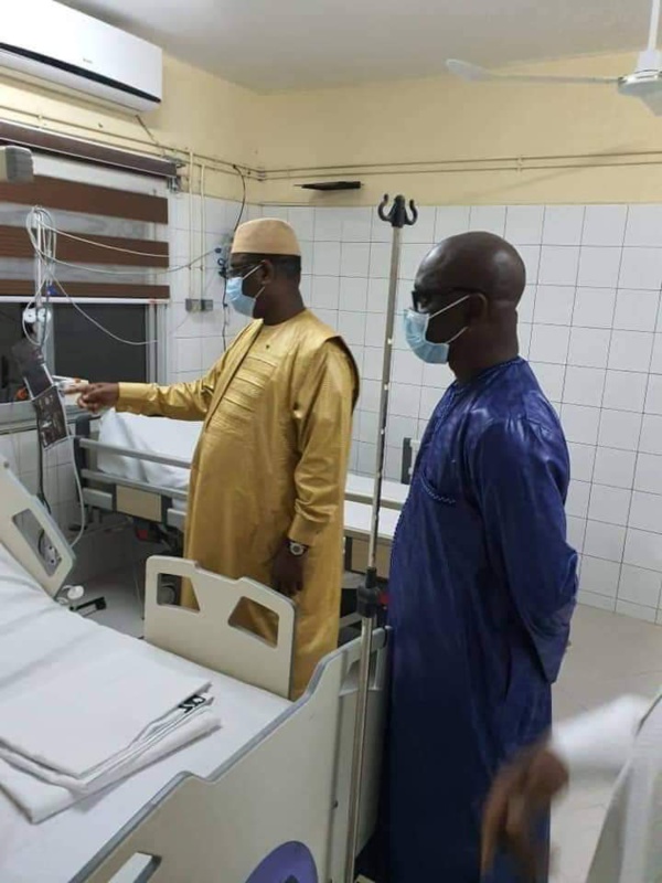 Visite surprise du Pr Macky Sall au CET de l'hôpital Idrissa Pouye de Grand Yoff (images)