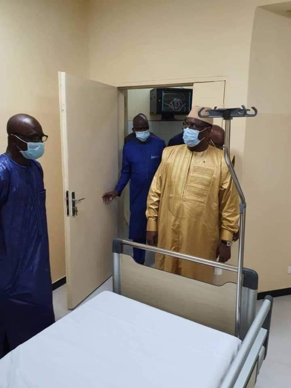 Visite surprise du Pr Macky Sall au CET de l'hôpital Idrissa Pouye de Grand Yoff (images)