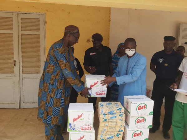 Covid-19 / Mankeur Ndiaye apporte son soutien à Dagana. Covid-19 / Mankeur Ndiaye apporte son soutien à Dagana.