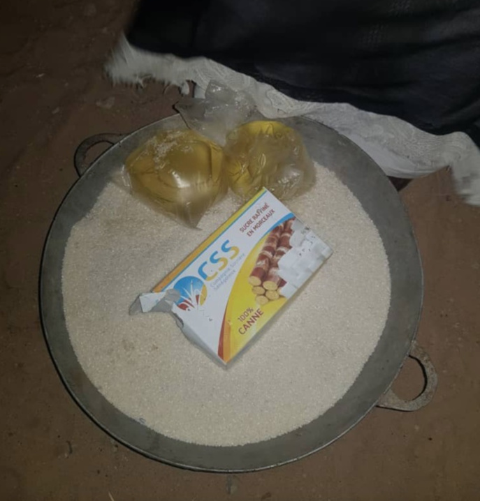 Insolite: Aide alimentaire de la mairie de Touba : 0,5 litre d'huile, 15 morceaux de sucre et 4 kilos de riz par famille dans certains quartiers Insolite: Aide alimentaire de la mairie de Touba : 0,5 litre d'huile, 15 morceaux de sucre et 4 kilos de riz par famille dans certains quartiers