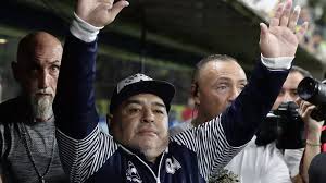 Maradona appelle à une "main de Dieu" pour mettre fin à la pandémie Maradona appelle à une "main de Dieu" pour mettre fin à la pandémie
