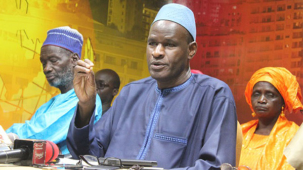 Les sorties du Professeur Seydi et du Docteur Mansour Diouf. ( M Thierno LO) Les sorties du Professeur Seydi et du Docteur Mansour Diouf. ( M Thierno LO)