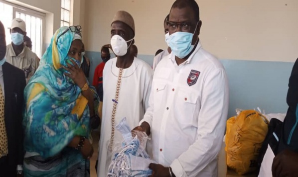 Lutte contre le Coovid-19 : Abdoulaye Baldé dote Ziguinchor de 50 000 masques Lutte contre le Coovid-19 : Abdoulaye Baldé dote Ziguinchor de 50 000 masques