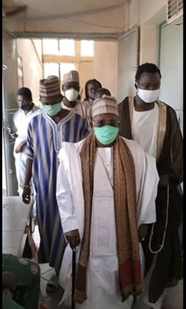 Kaolack / Le Khalife général de Léona Niassène en colère : « On va ouvrir la mosquée et j’attends de voir des forces de l’ordre... » Kaolack / Le Khalife général de Léona Niassène en colère : « On va ouvrir la mosquée et j’attends de voir des forces de l’ordre... »