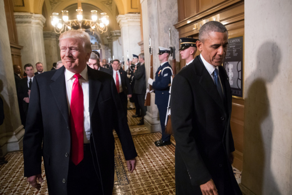 Covid-19 : pour Obama, la gestion de la crise par Trump est un "désastre chaotique absolu"