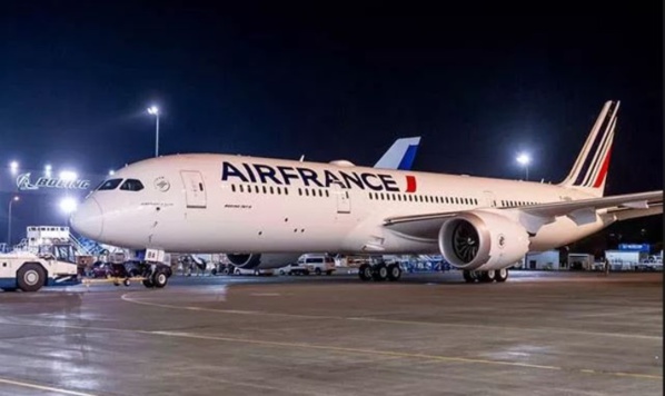 AIR FRANCE RÉPOND À L’ANACIM ET ATTRIBUE L’ANNONCE À UNE "CERTAINE PRESSE" AIR FRANCE RÉPOND À L’ANACIM ET ATTRIBUE L’ANNONCE À UNE "CERTAINE PRESSE"