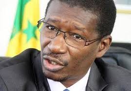 CHANGER (Par le Professeur Mary Teuw Niane) CHANGER (Par le Professeur Mary Teuw Niane)