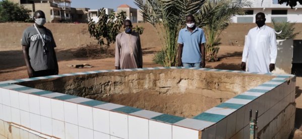Ngaparou pique une colère noire contre l'invité de Pape Cheikh Diallo dans Quartier Général. Ngaparou pique une colère noire contre l'invité de Pape Cheikh Diallo dans Quartier Général.