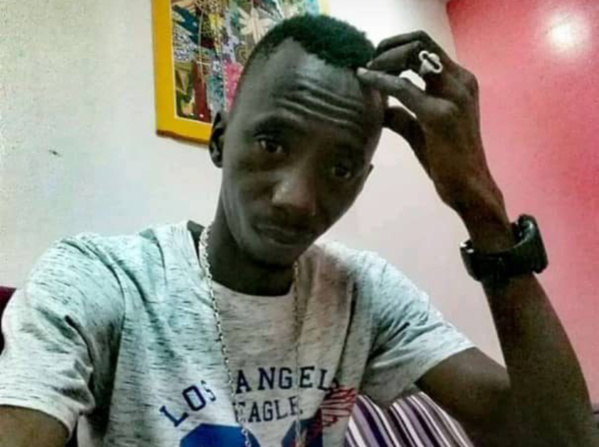 ADAMA BADJI POIGNARDÉ À MORT PAR SON JEUNE COUSIN ADAMA BADJI POIGNARDÉ À MORT PAR SON JEUNE COUSIN