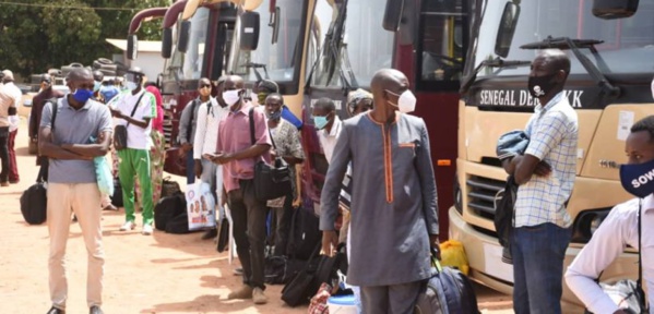 Reprise des cours: 1500 enseignants convoyés à Thiès et Diourbel Reprise des cours: 1500 enseignants convoyés à Thiès et Diourbel