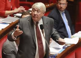 Le député français Claude Goasgen est mort après avoir contracté le Covid-19 Le député français Claude Goasgen est mort après avoir contracté le Covid-19