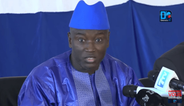 ALY NGOUILLE NDIAYE AUX HABITANTS DE TOUBA : « Par rapport à la covid19, le Khalif m'a.dit... Nous n'avons aucun intérêt à lister des malades à Touba alors que ...Attention aux non-porteurs de masques ! » ALY NGOUILLE NDIAYE AUX HABITANTS DE TOUBA : « Par rapport à la covid19, le Khalif m'a.dit... Nous n'avons aucun intérêt à lister des malades à Touba alors que ...Attention aux non-porteurs de masques ! »