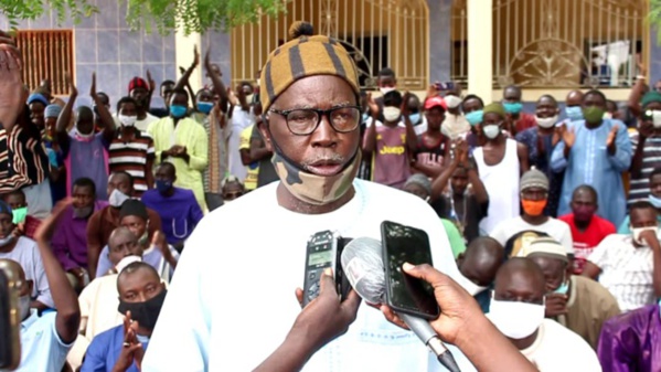 MBACKÉ / Chauffeurs, transporteurs et ouvriers avouent avoir versé dans la mendicité pour nourir leurs familles. MBACKÉ / Chauffeurs, transporteurs et ouvriers avouent avoir versé dans la mendicité pour nourir leurs familles.