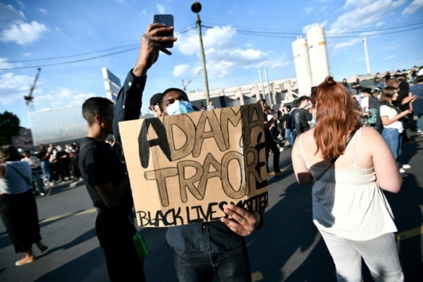De George Floyd à Adama Traoré : 20 000 personnes à Paris pour demander "justice"