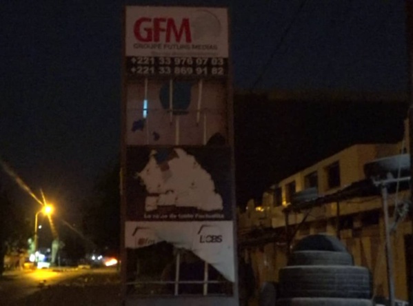 MBACKÈ : La RFM attaquée par des manifestants qui ont aussi brûlé une ambulance. MBACKÈ : La RFM attaquée par des manifestants qui ont aussi brûlé une ambulance.