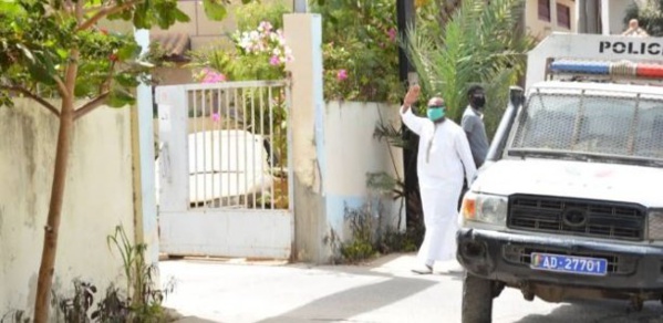 Police Point E : Barthélémy Dias convoqué pour «vol de téléphone portable» Police Point E : Barthélémy Dias convoqué pour «vol de téléphone portable»