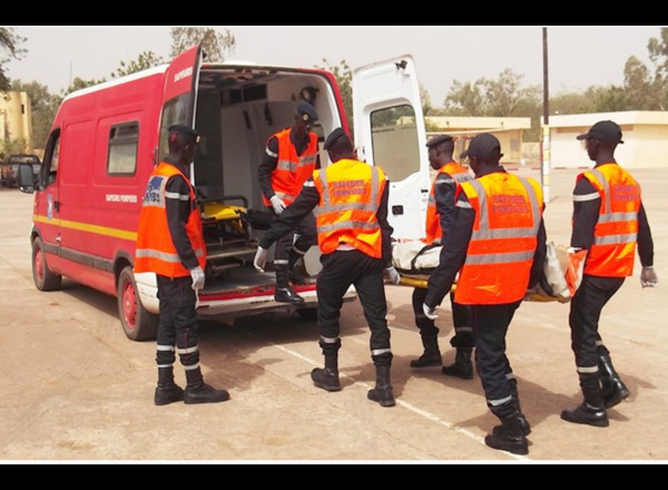 Inhumation mouvementée de la dépouille d’un homme testé positif, à Touba : la famille du défunt chasse les sapeurs-pompiers et enterre, aux forceps, le corps